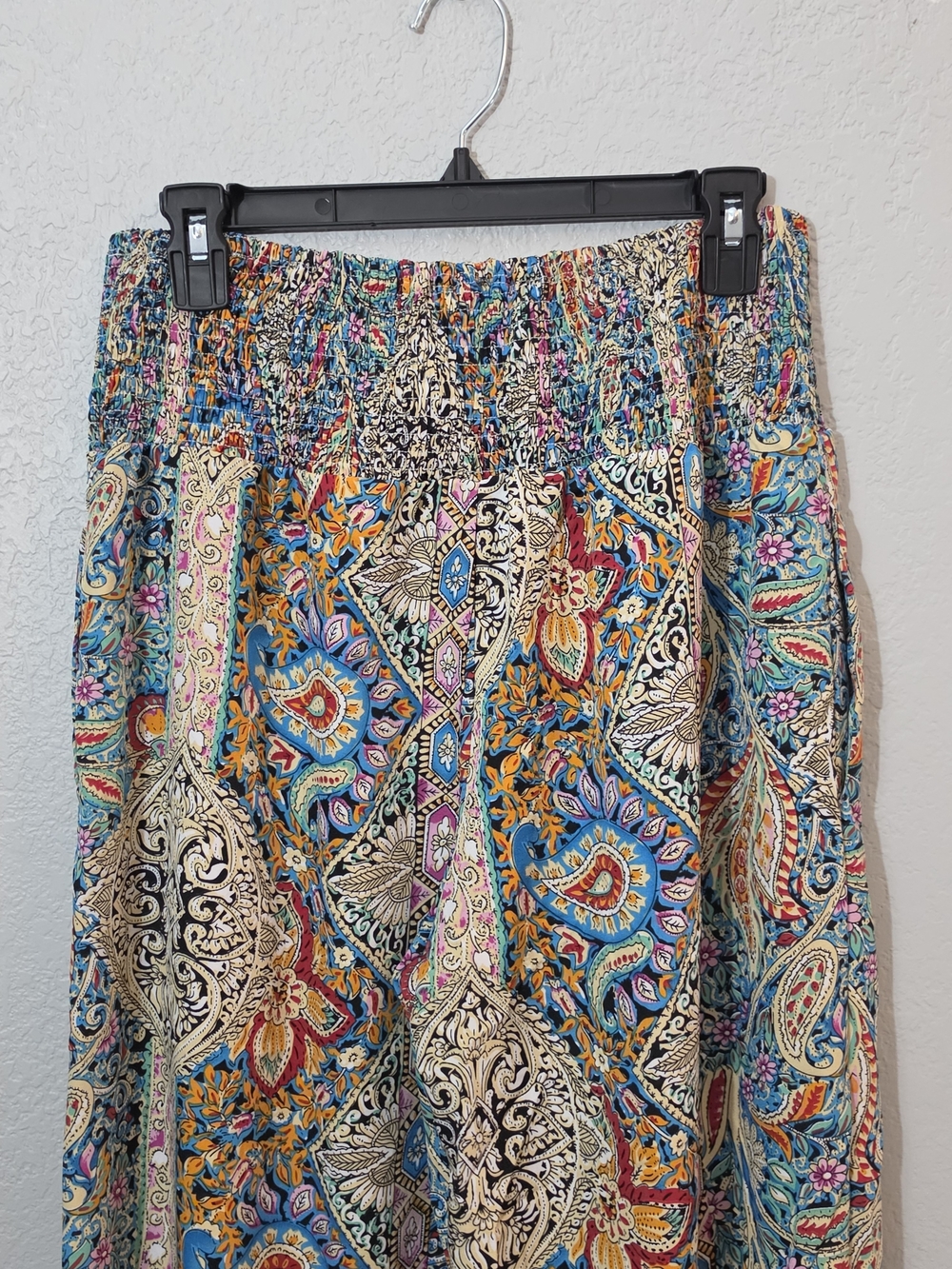 Cupshe Paisley Smocked Waist Tapered Leg Cover Up Pants Womens Medium NWOT - Picture 9 of 13